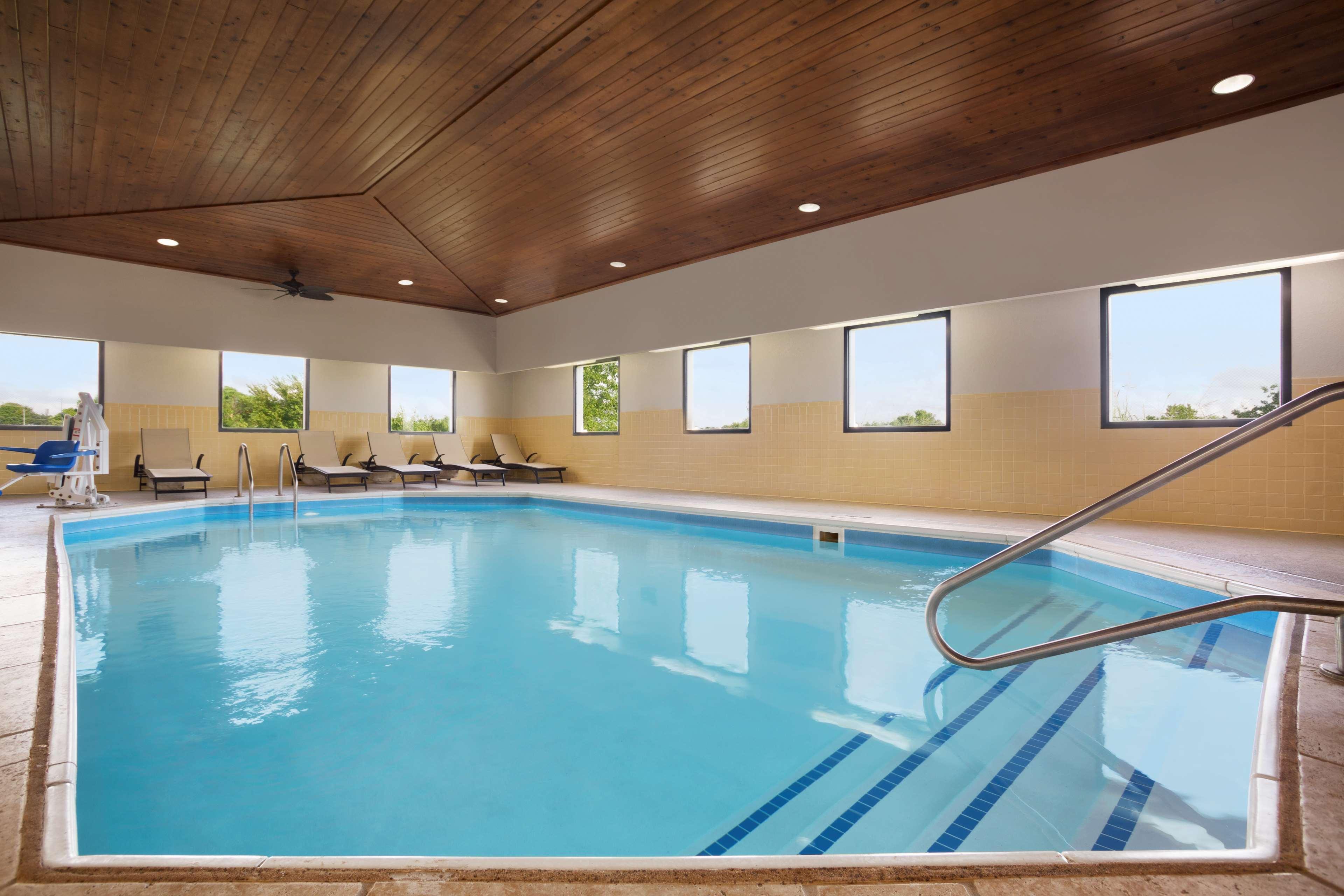 Country Inn & Suites By Radisson, Dfw Airport South, Tx Ървинг Екстериор снимка