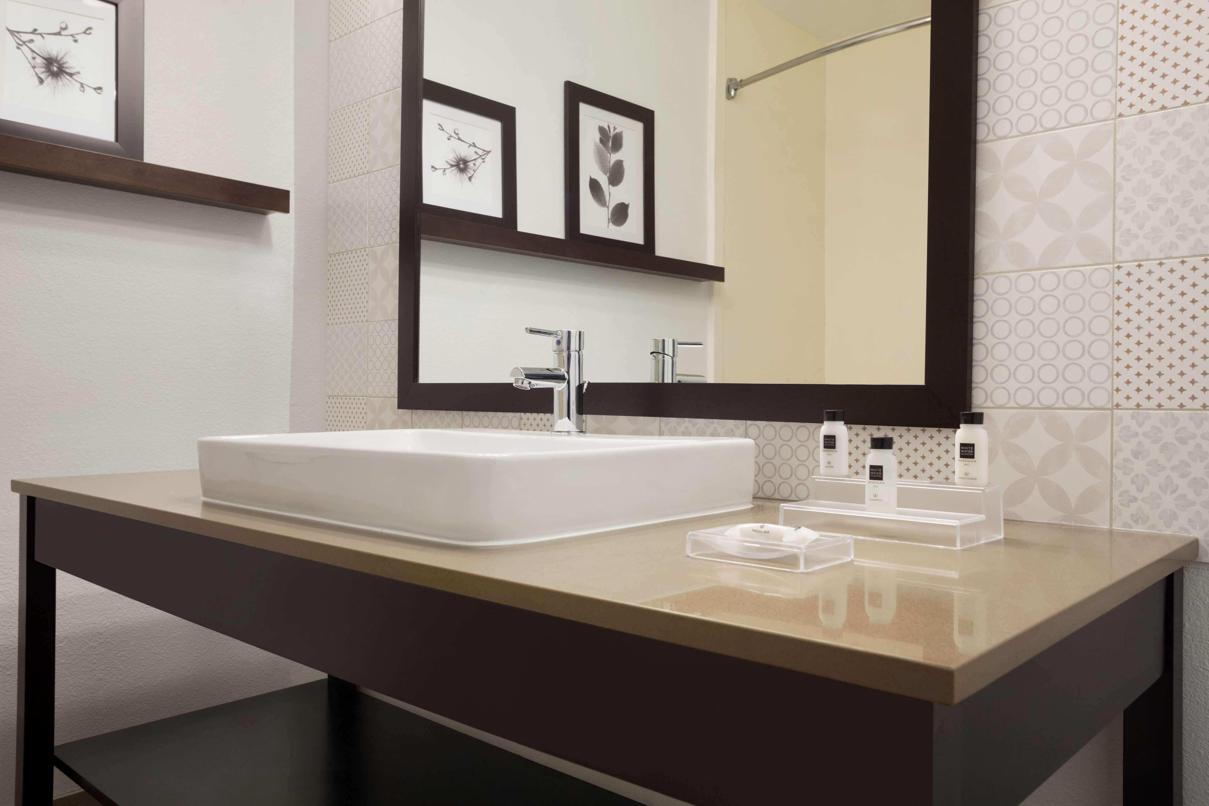 Country Inn & Suites By Radisson, Dfw Airport South, Tx Ървинг Екстериор снимка