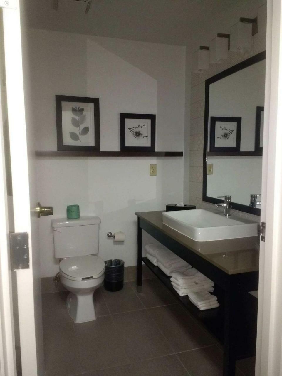 Country Inn & Suites By Radisson, Dfw Airport South, Tx Ървинг Екстериор снимка